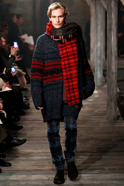 Look 9
